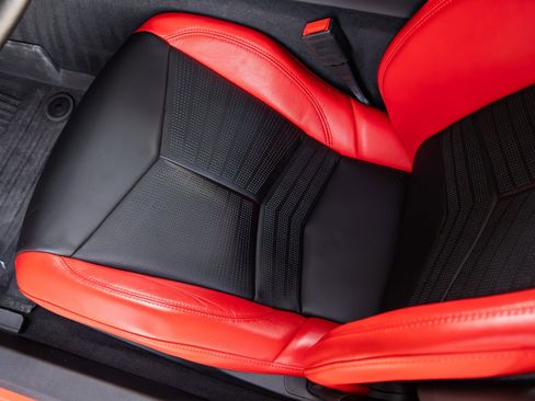 Used 2021 Chevrolet Corvette Stingray Premium Conv w/ Z51 Performance Package image 31