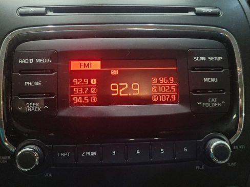 Used 2017 Kia Forte LX FWD image 25