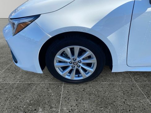 Used 2024 Toyota Corolla SE w/ SE Package FWD image 14