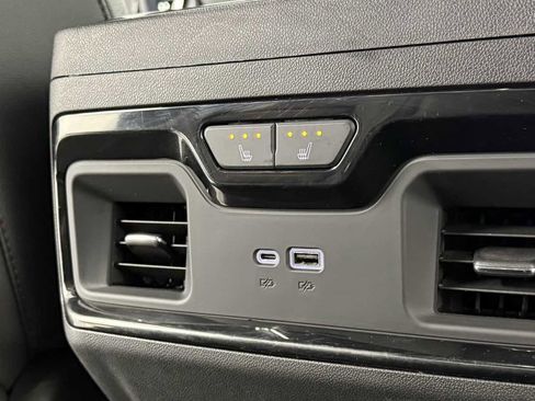 Used 2023 GMC Sierra 1500 AT4 image 34