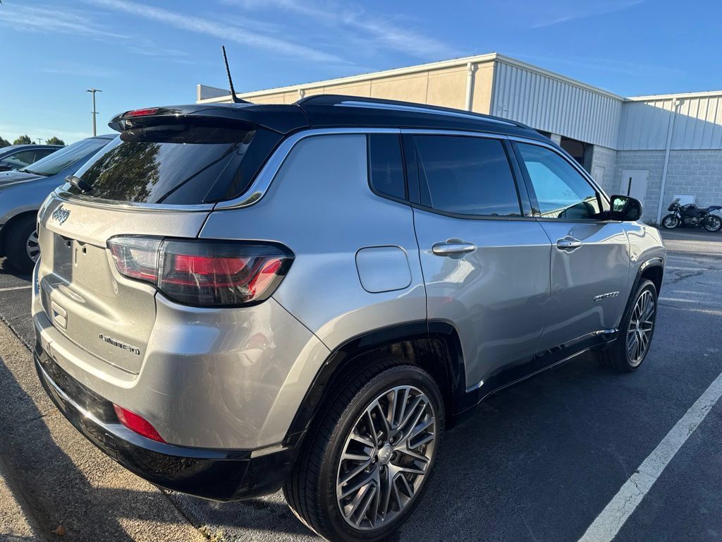 Used 2022 Jeep Compass Limited w/ Elite Group AWD/4WD image 3
