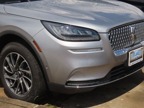Used 2022 Lincoln Corsair FWD w/ Equipment Group 101A image 6