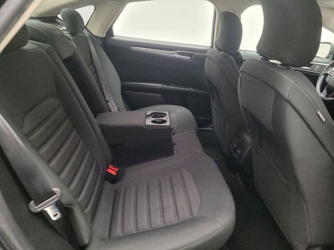 Used 2019 Ford Fusion SE image 19