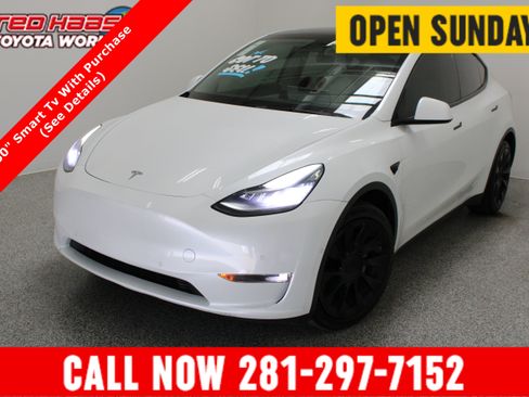 Used 2021 Tesla Model Y Long Range AWD/4WD image 1