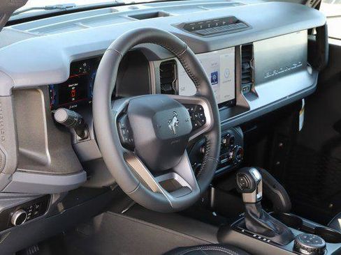 New 2025 Ford Bronco Badlands image 12