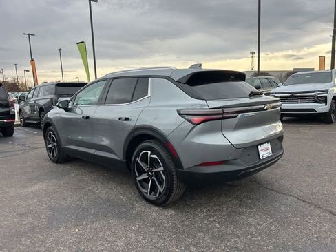 New 2026 Chevrolet Equinox EV LT image 5