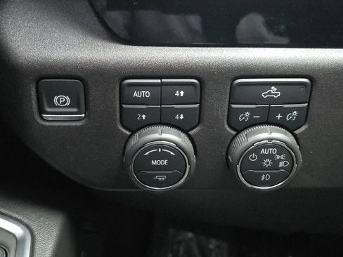 Used 2024 Chevrolet Silverado 1500 RST w/ Convenience Package II image 40