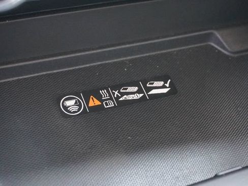 Used 2025 Chevrolet Tahoe Premier RWD image 27