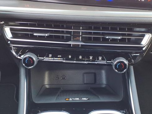 New 2026 Chevrolet Traverse LT w/ Sun and Wheel Package image 16