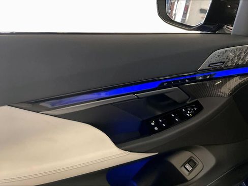 New 2027 BMW M5 w/ Executive Package AWD/4WD image 10