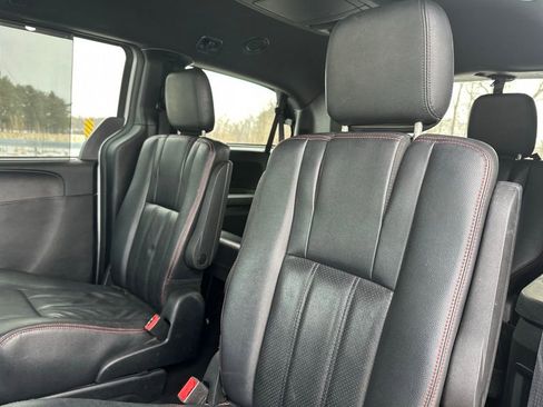 Used 2018 Dodge Grand Caravan GT image 22