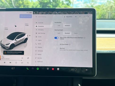 Used 2025 Tesla Model Y Long Range AWD/4WD image 30