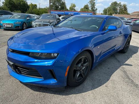 Used 2017 Chevrolet Camaro LT w/ Technology Package RWD image 21