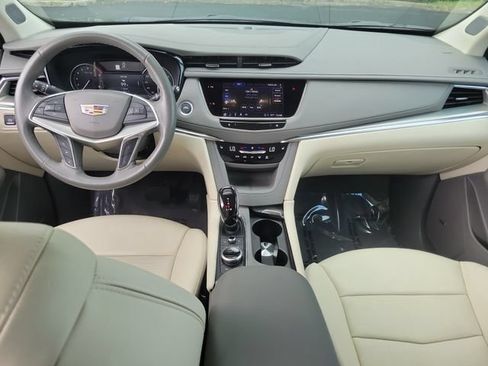 Certified 2024 Cadillac XT5 Premium Luxury FWD image 18