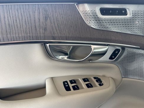 New 2026 Volvo XC90 B6 Ultra w/ Lounge Package AWD/4WD image 12