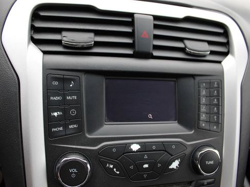 Used 2016 Ford Fusion S FWD image 22