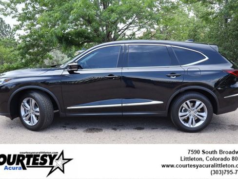 Used 2025 Acura MDX SH-AWD image 3