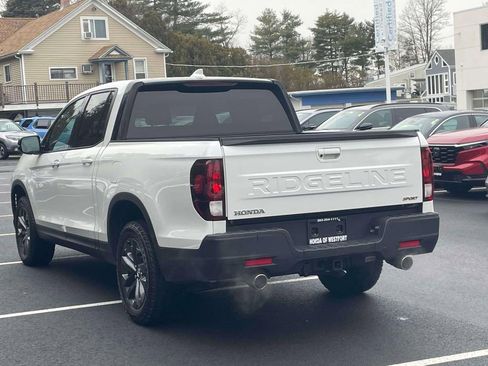 Certified 2024 Honda Ridgeline Sport image 7