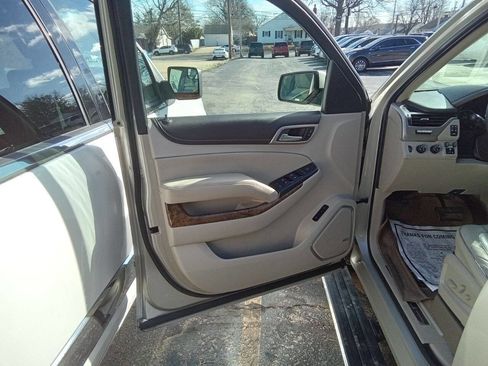 Used 2015 GMC Yukon XL Denali w/ Premium Package image 17