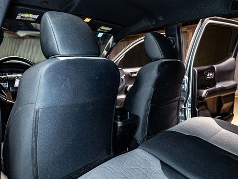 Used 2023 Toyota Tacoma TRD Sport image 19