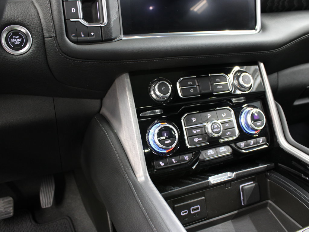 Used 2023 GMC Yukon XL Denali AWD/4WD image 66
