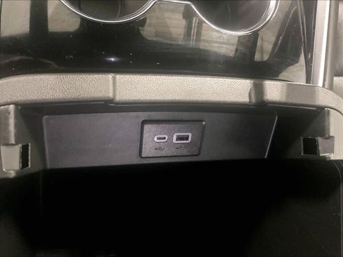 Used 2025 Chevrolet Tahoe LT image 27