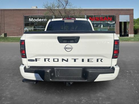 New 2026 Nissan Frontier SV image 3