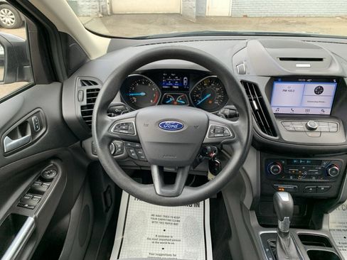 Used 2017 Ford Escape SE w/ Equipment Group 201A AWD/4WD image 16
