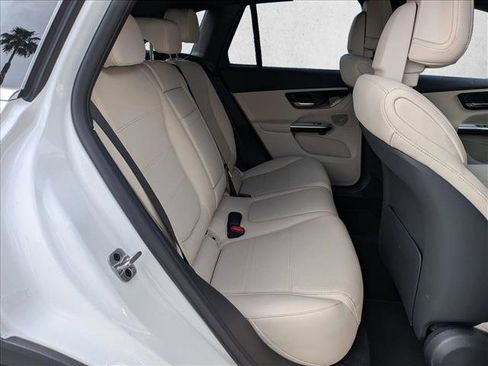 Used 2026 Mercedes-Benz GLC 300 image 20