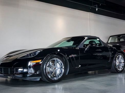 Used 2011 Chevrolet Corvette Grand Sport w/ Preferred Equipment Group image 3