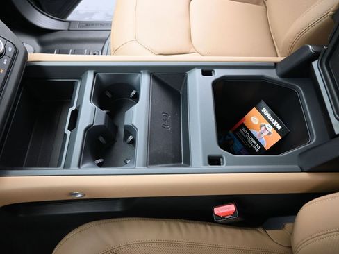 New 2026 Land Rover Defender 130 X-Dynamic SE AWD/4WD image 28