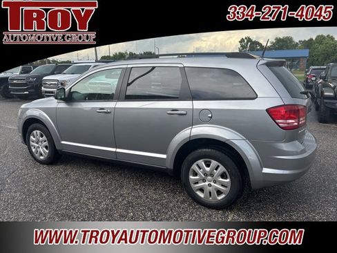 Used 2020 Dodge Journey SE image 14