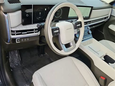 Certified 2025 Hyundai Santa Fe Calligraphy image 10