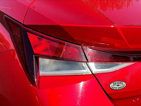 Used 2023 Hyundai Elantra SEL image 22