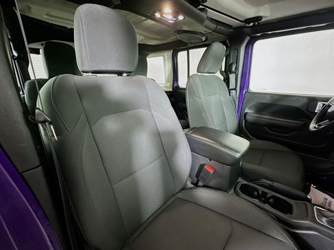 Used 2023 Jeep Wrangler Willys image 25