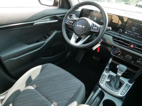 Certified 2024 Kia Seltos LX AWD/4WD image 9