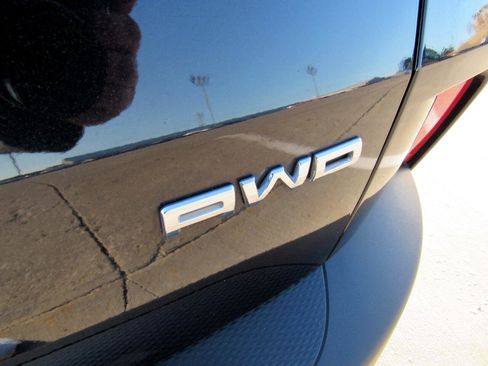 Used 2022 Ford Escape SE w/ SE Sport Appearance Package image 34