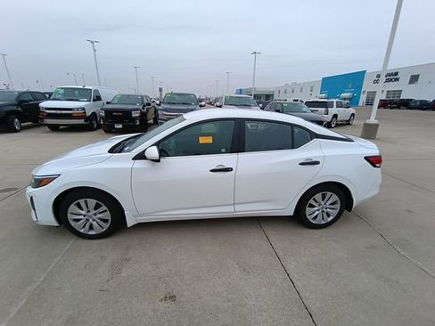 Used 2025 Nissan Sentra S image 16