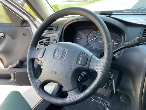 Used 2001 Honda CR-V LX image 18