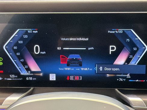 Used 2025 BMW 760i xDrive w/ Executive Package AWD/4WD image 21