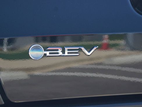 Used 2024 Toyota bZ4X FWD image 17