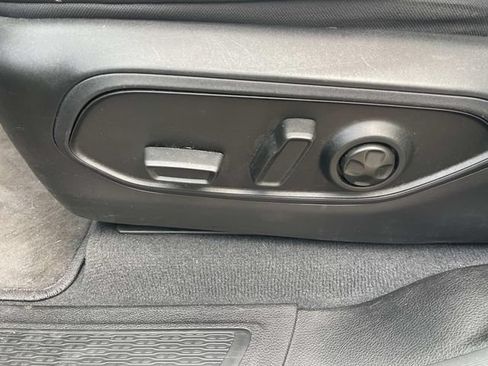Certified 2024 Jeep Grand Cherokee Altitude AWD/4WD image 17