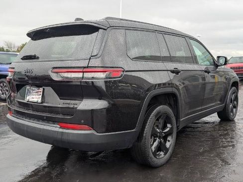 Used 2023 Jeep Grand Cherokee L Limited w/ Luxury Tech Group II image 4