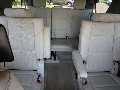 Certified 2024 Cadillac Escalade Sport Platinum AWD/4WD image 14