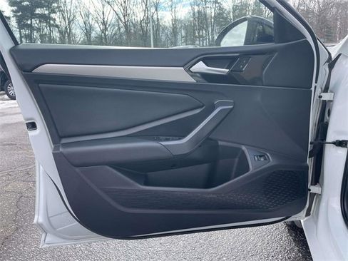 Used 2019 Volkswagen Jetta R-Line w/ R-Line Cold Weather Package image 16