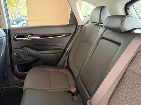 Used 2025 Kia Seltos S image 34
