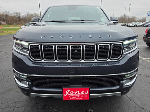 Used 2023 Jeep Wagoneer Series III w/ Convenience Group I AWD/4WD image 8