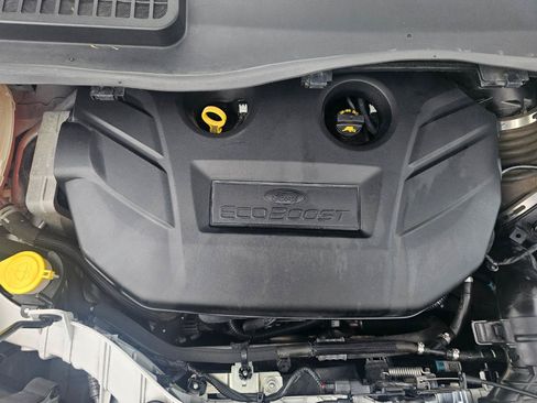 Used 2017 Ford Escape Titanium w/ Equipment Group 301A AWD/4WD image 27