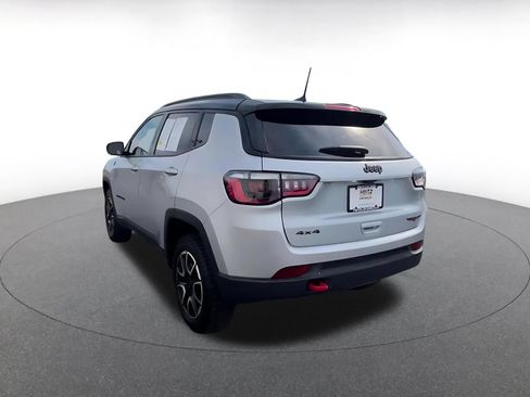 Used 2025 Jeep Compass Trailhawk AWD/4WD image 10