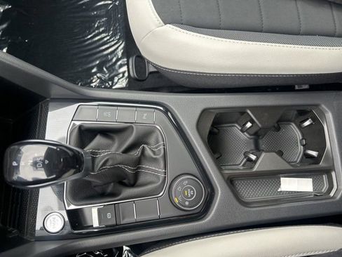 New 2026 Volkswagen Taos SE AWD/4WD image 34